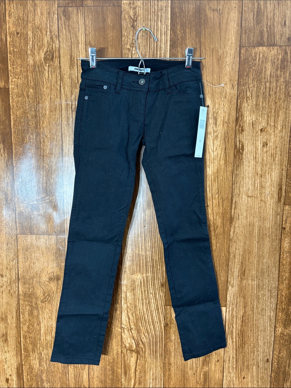 NWT DKNY Women’s Skinny Jeans in Black